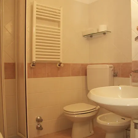 فندق Centrale كورمايور