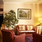 Centrale Hotel 3*