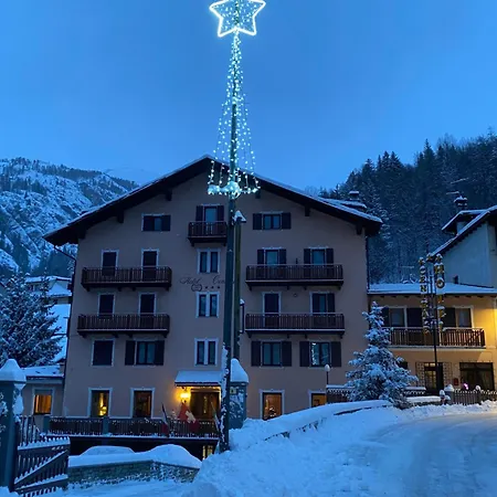 中央酒店 酒店 3*