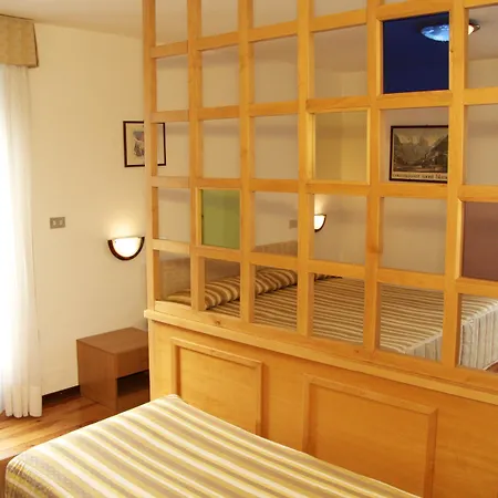 中央酒店 酒店 3*