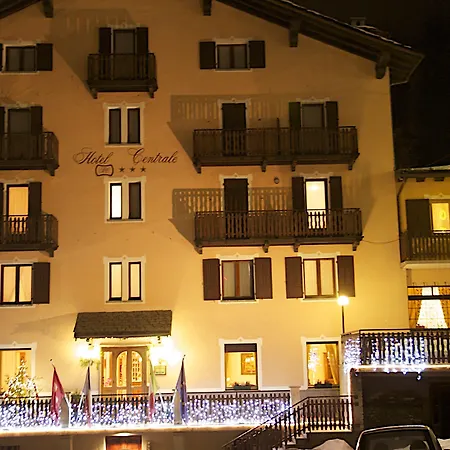 中央酒店 酒店 3*