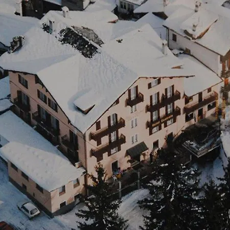 Centrale 3* Κουρμαγιέρ