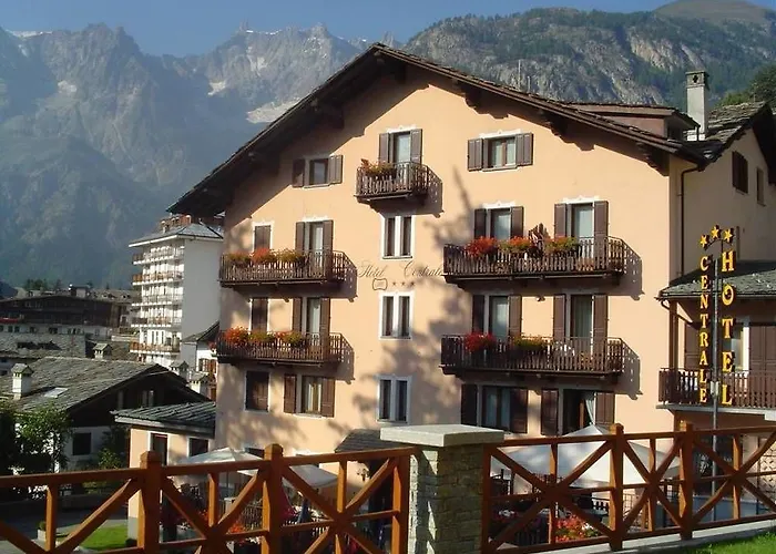 Centrale فندق